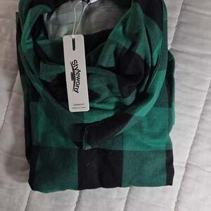 Styleword Women's Green and Black Buffalo Plaid Long Sleeve Cowl Neck Tunic Top